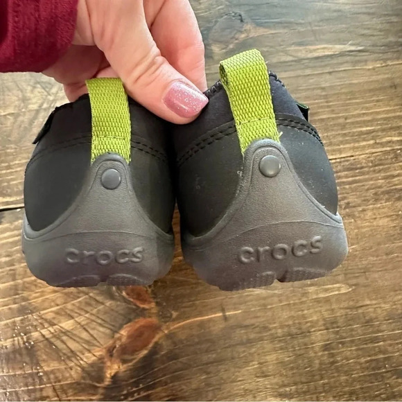 Crocs Women's Duet Busy Day Skimmer Black/Graphite Slip On Shoe Size 7 GUC - Picture 8 of 10